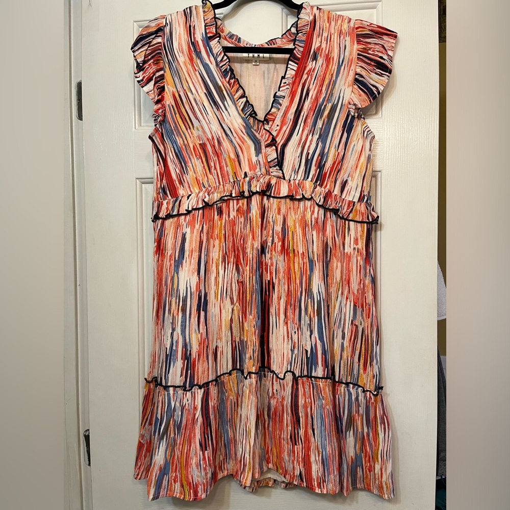 THML Size XS Watercolor Dress. Clasp Detail. Excellent Condition.